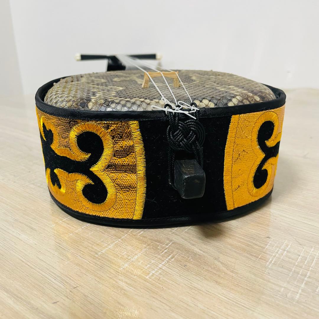 ★美品★ 沖縄三線 本蛇皮 三味線 胴巻き 和楽器