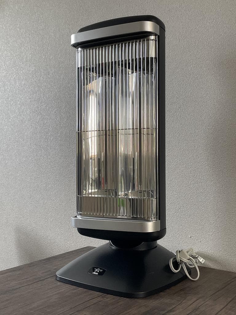 アラジン　遠赤グラファイトヒーター AEH-2G10BJ　2022年製