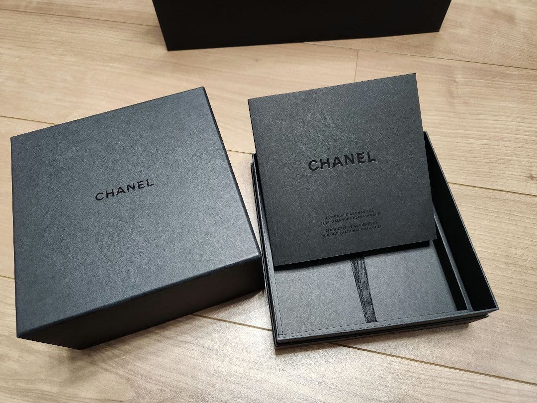 CHANEL　時計　ケース　紙袋