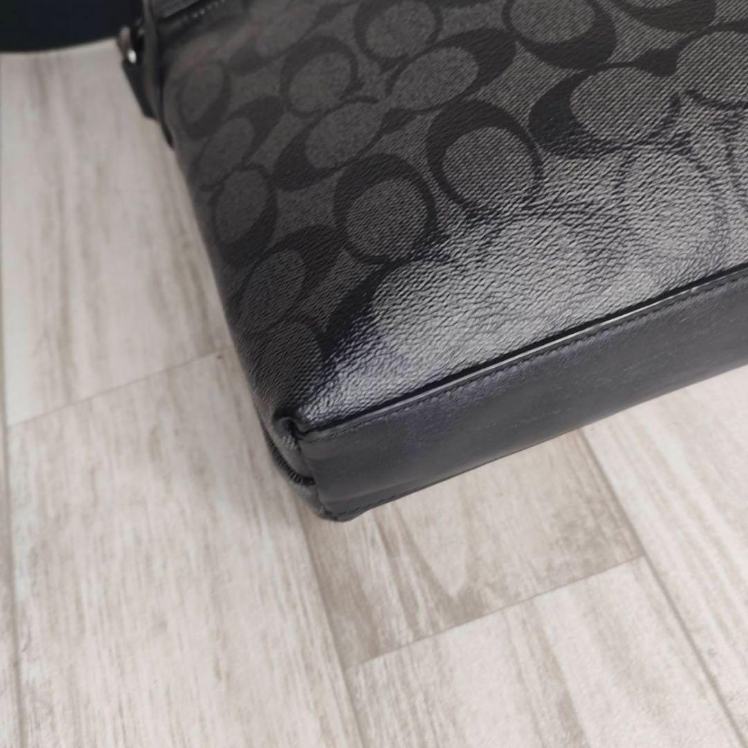 60 COACH コーチ　シグネチャー　ショルダーバッグ