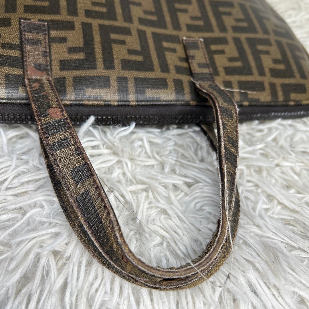 FENDI ズッカ　PCケース　ビジネスバッグ　ハンドバッグ　ロゴ