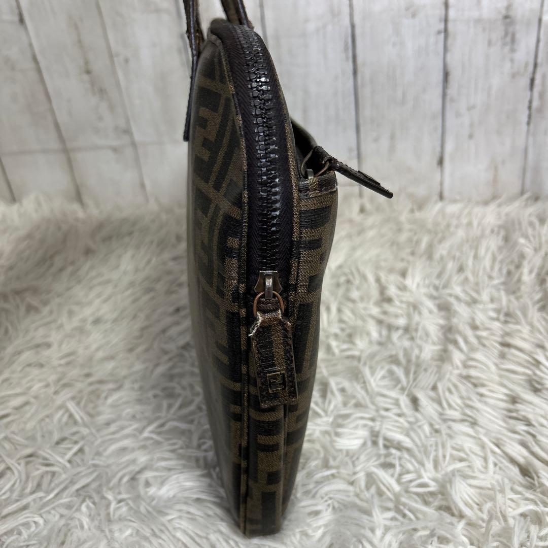 FENDI ズッカ　PCケース　ビジネスバッグ　ハンドバッグ　ロゴ