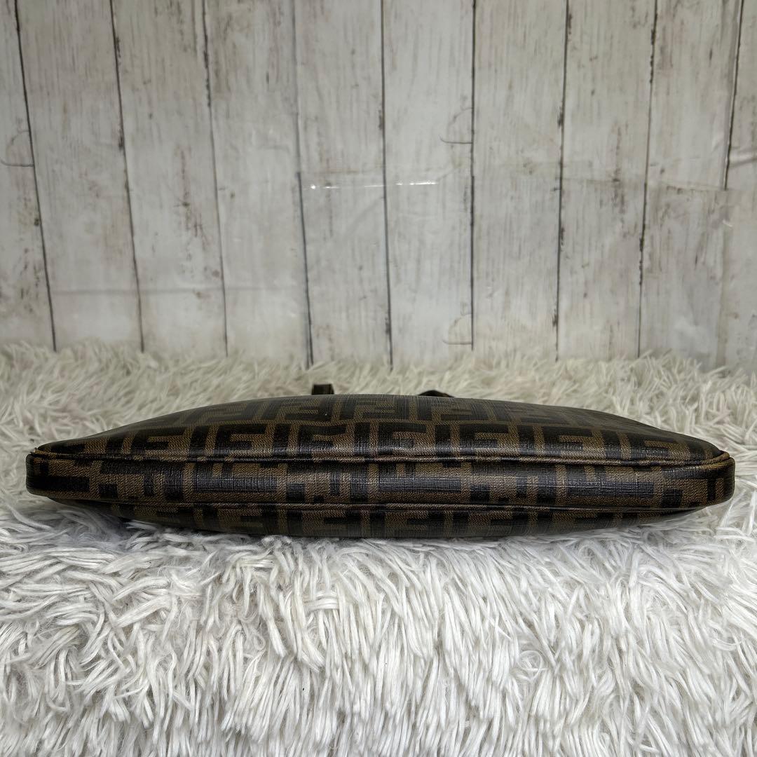 FENDI ズッカ　PCケース　ビジネスバッグ　ハンドバッグ　ロゴ