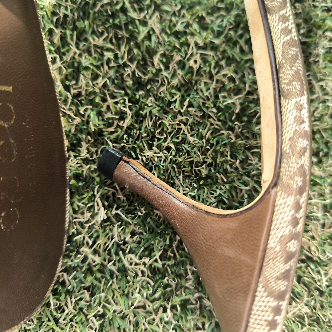 GUCCI ロゴ入りサンダル 35.5C　日本サイズで約22〜22.5cm