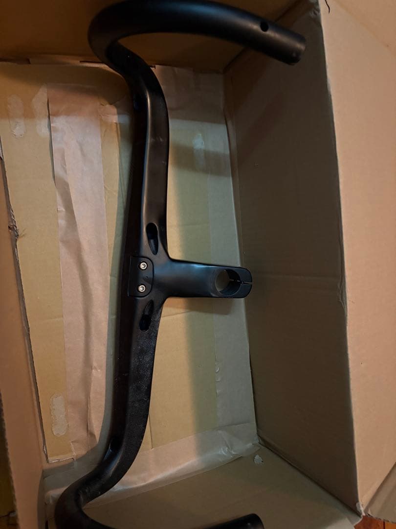 一体型カーボンエアロハンドル 400×100