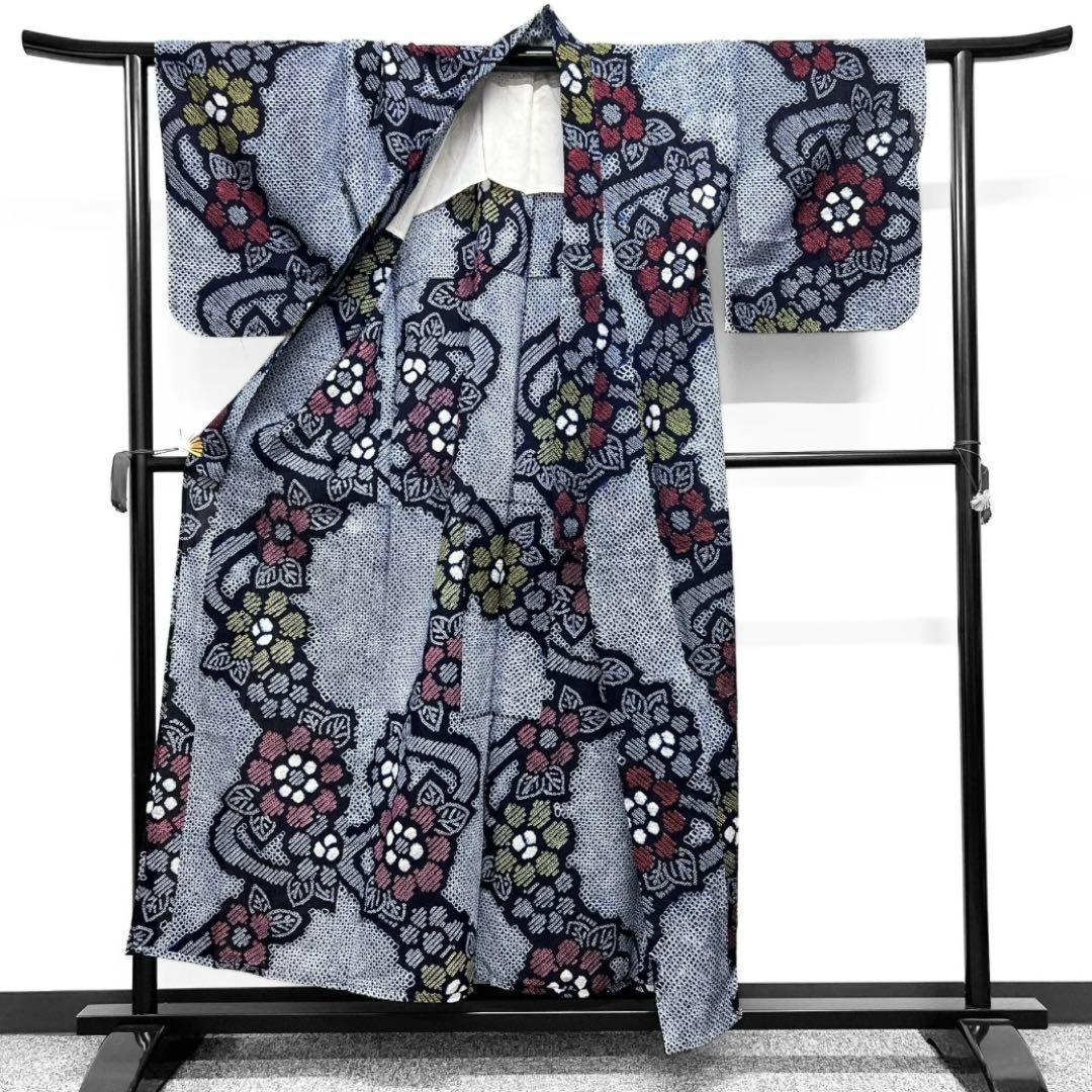浴衣　有松鳴海絞り　流水　花模様　ネイビー系　着物　043w d