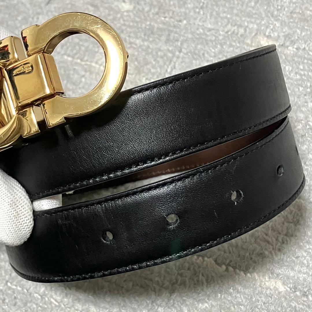 フェラガモ［ガンチーニ］ベルト　ゴールド金具　デカロゴ　レザー　レディース
