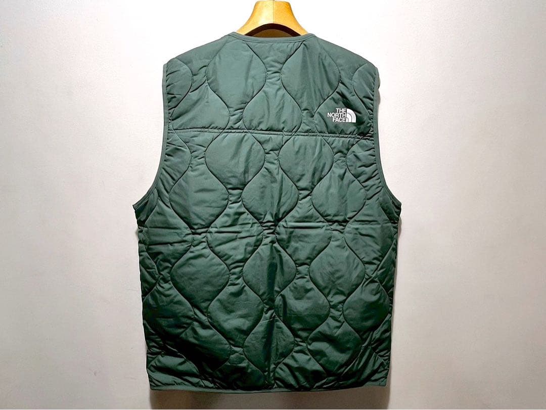 大鷹　美品 日本未発売 ノースフェイス　キルティングベスト