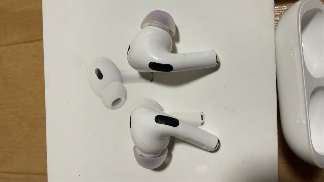美品　AirPods Pro 2 (USB-C) 本体