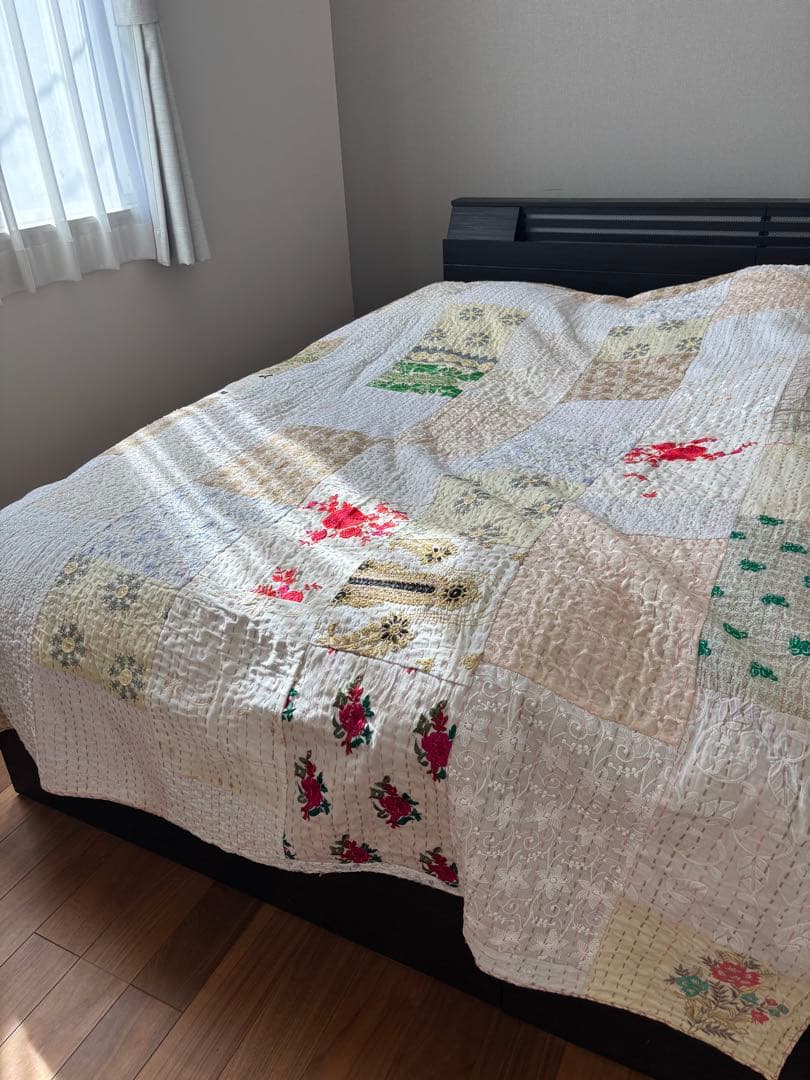 ラリーキルト　インド刺繍　カンタキルト　ヴィンテージ　マルチカバー