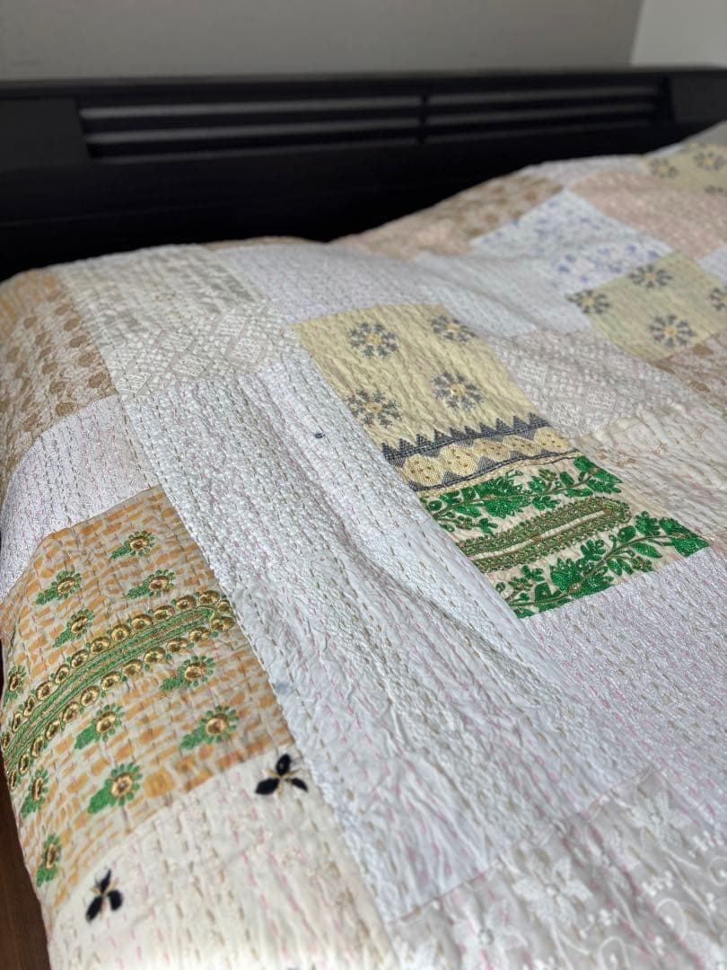 ラリーキルト　インド刺繍　カンタキルト　ヴィンテージ　マルチカバー