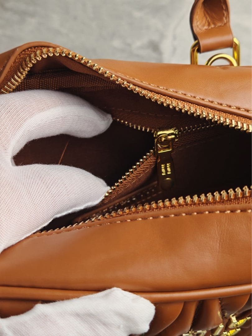 ＊じゅーたん＊miu miu キルティングハンドバッグ ブラウン　美品