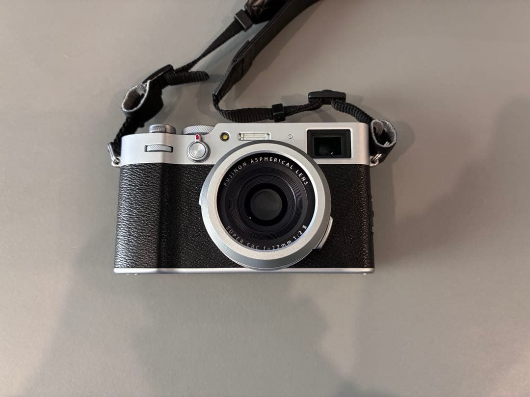 【美品】富士フイルム　X100V シルバー　おまけ複数 ワンオーナー　FUJI