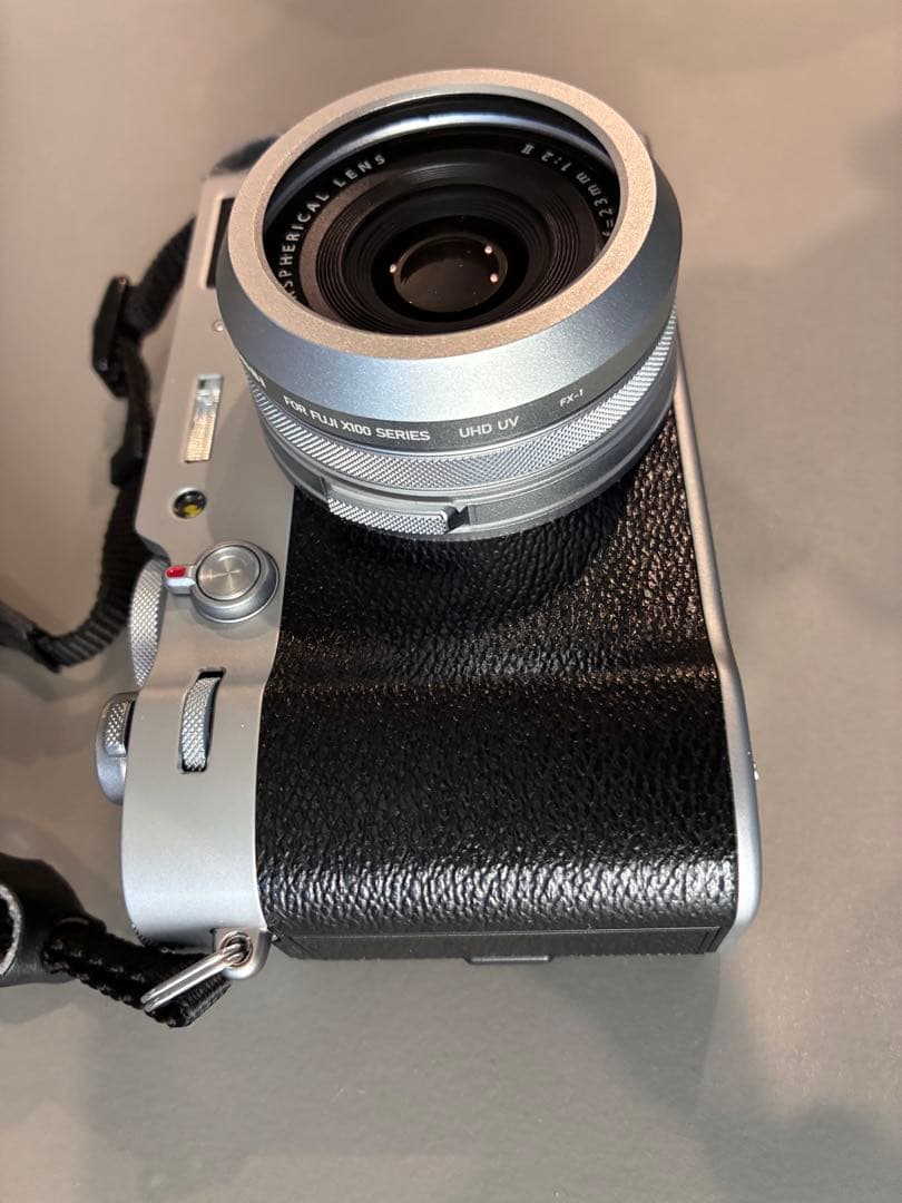 【美品】富士フイルム　X100V シルバー　おまけ複数 ワンオーナー　FUJI