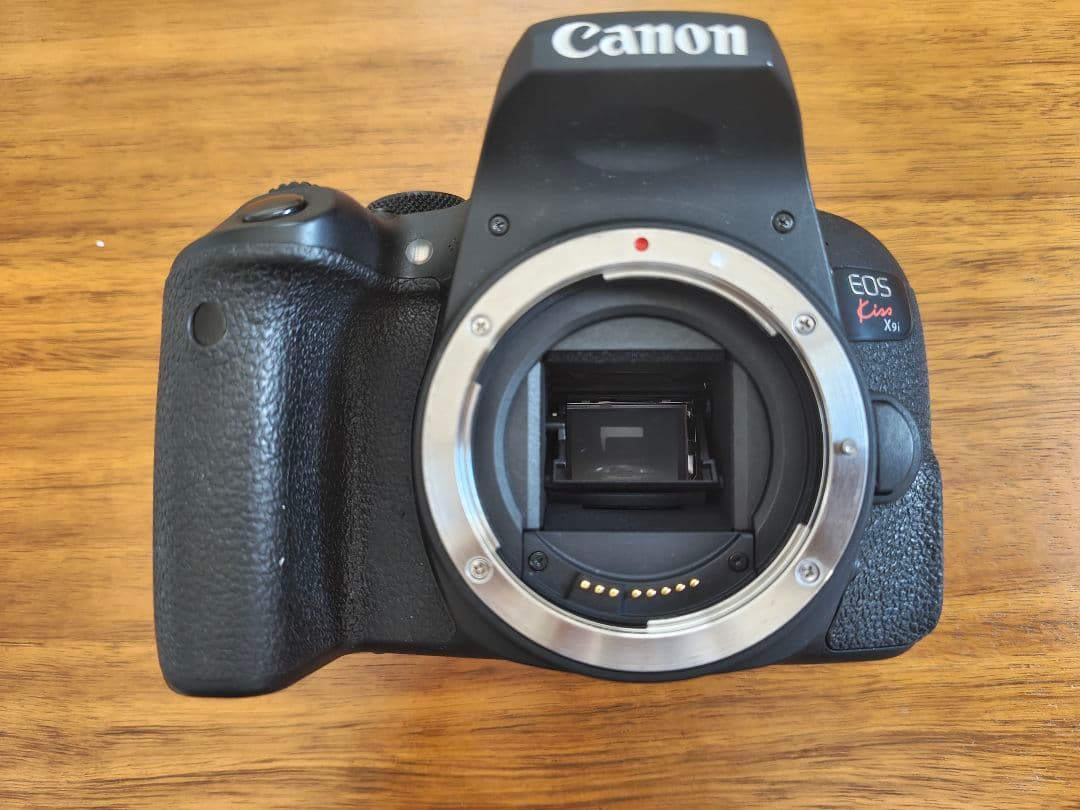 【ジャンク】Canon EOS Kiss X9i デジタル一眼レフカメラ