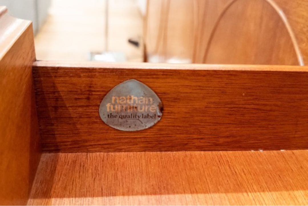 新春特別価格！美品！Nathan サークルサイドボード