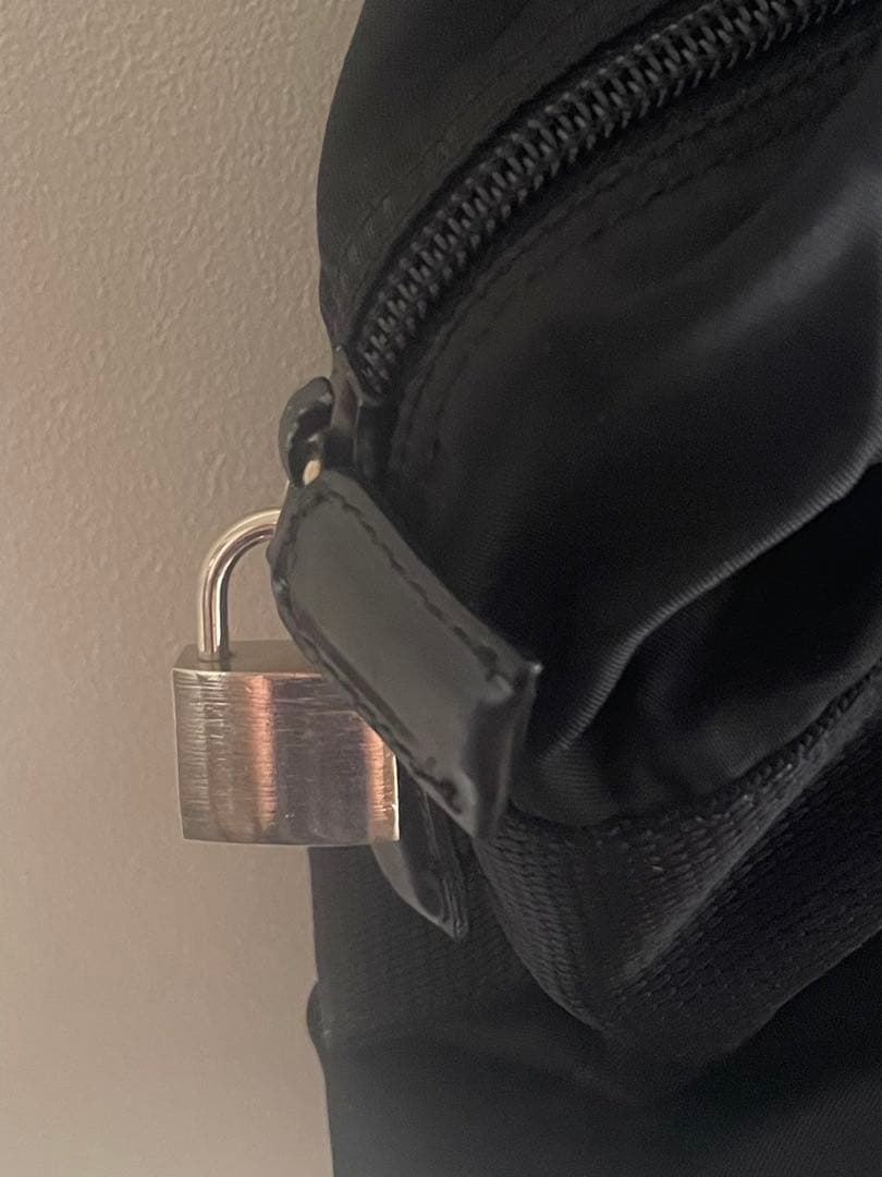 PRADA ボストンバッグ ブラック 三角ロゴ ナイロン 大容量 ゴルフバッグ