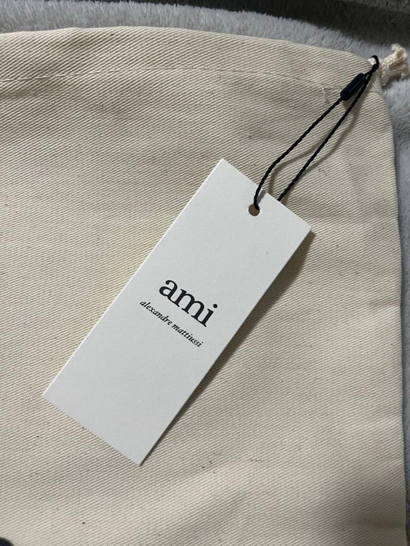 レザー バケットハット 黒　アミパリス　ami