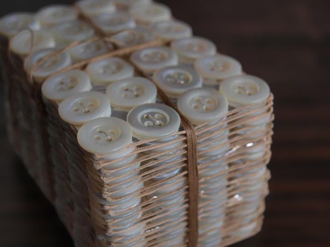 未使用シェルボタン 12mm 528個 貝ボタン マザーオブパール手芸/J889