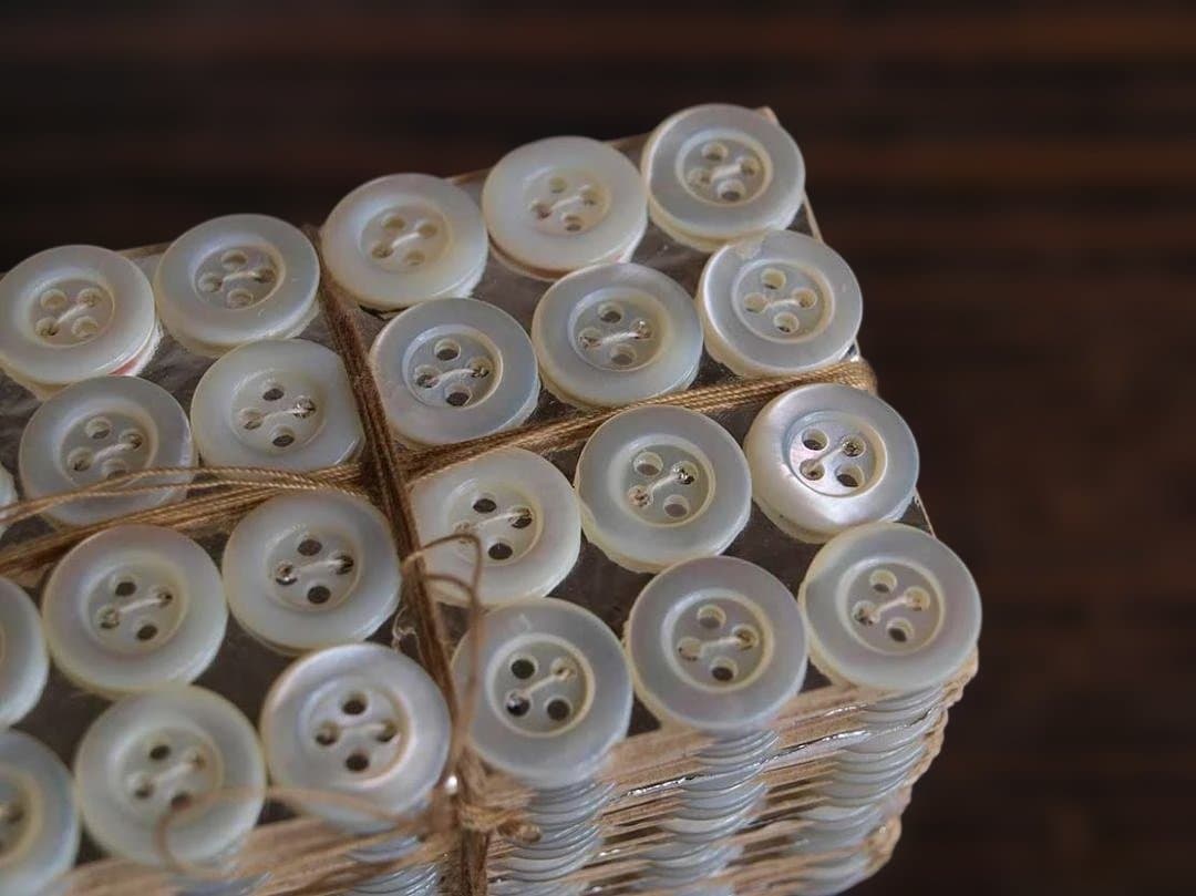 未使用シェルボタン 12mm 528個 貝ボタン マザーオブパール手芸/J889