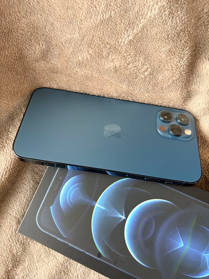 Apple iPhone 12 Pro 256GB バッテリー79%