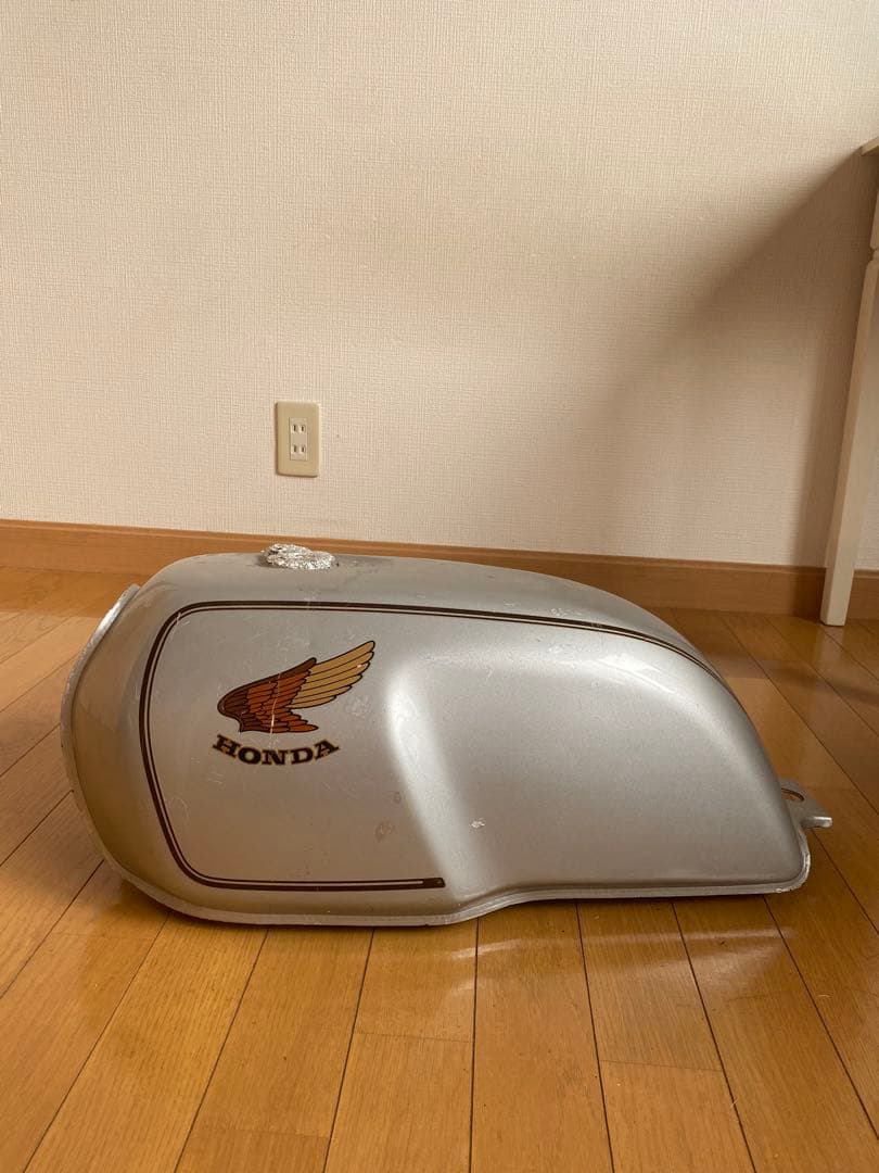 HONDA シルバータンク 翼のロゴ付き GB250