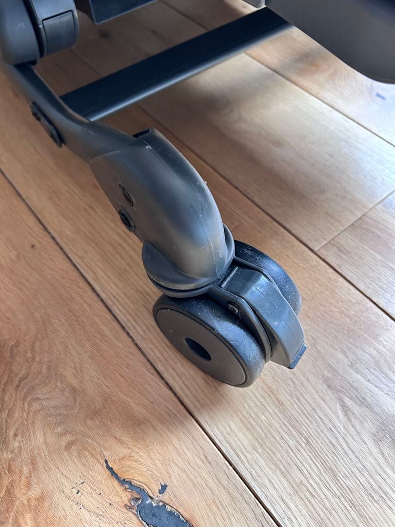 【付属品未使用】CombiネムリラAUTO SWING BEDi Long