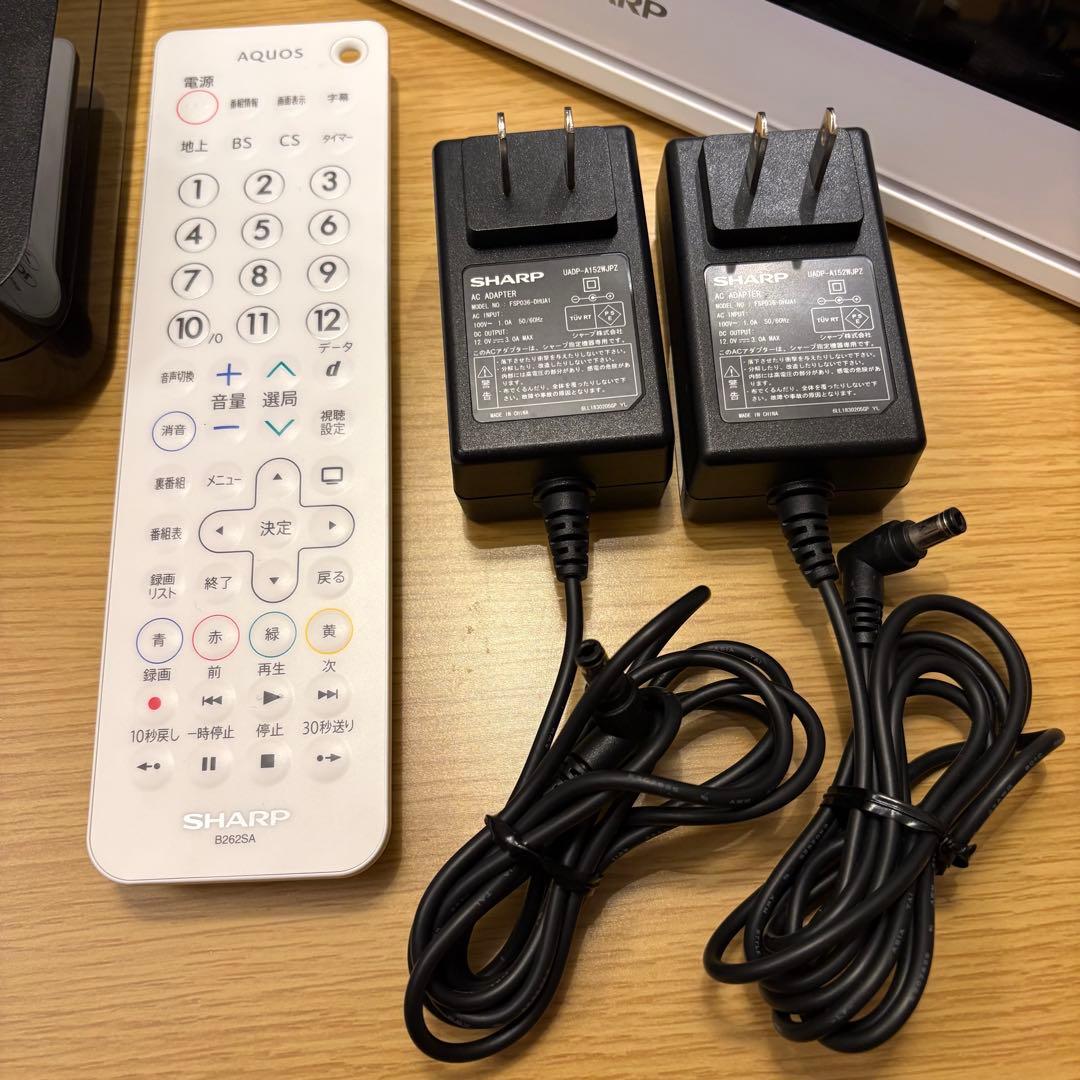 【良品】シャープ ポータブル液晶テレビ AQUOS ホワイト 2T-C12AF