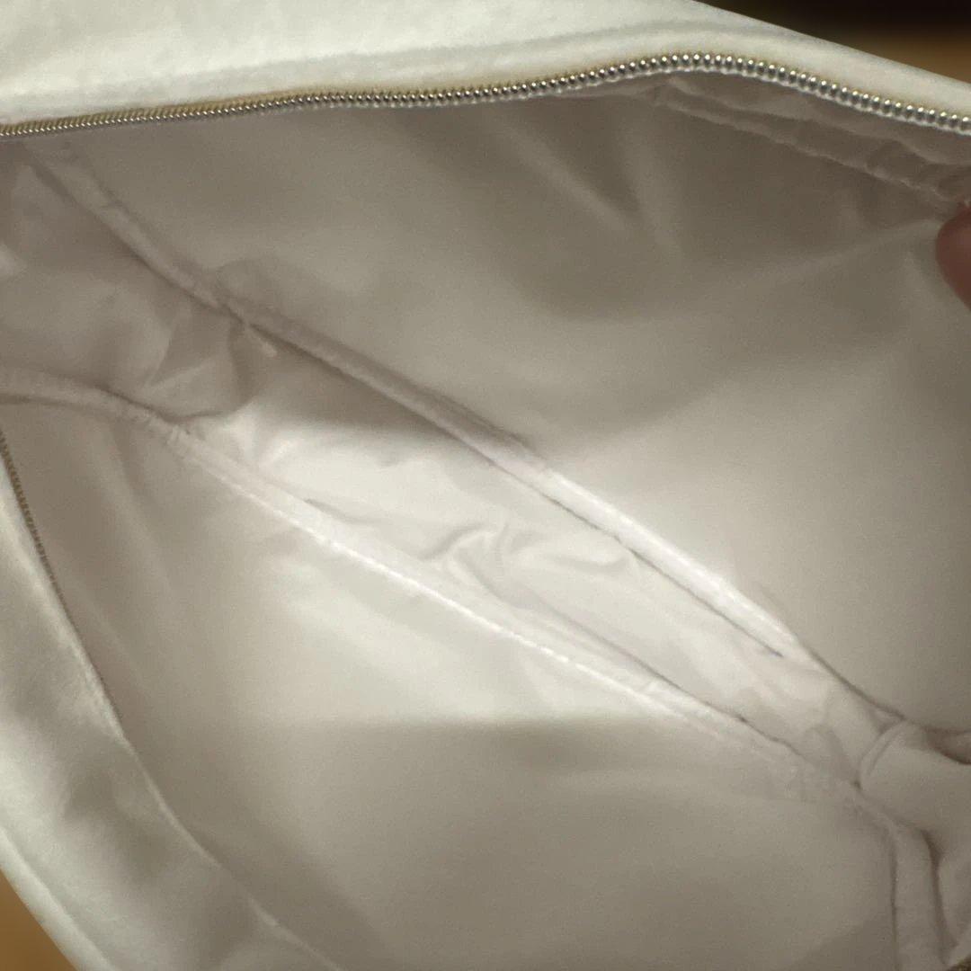 購*読様 CHANEL ホワイト フリースポーチ ノベルティ チェーンショルダー