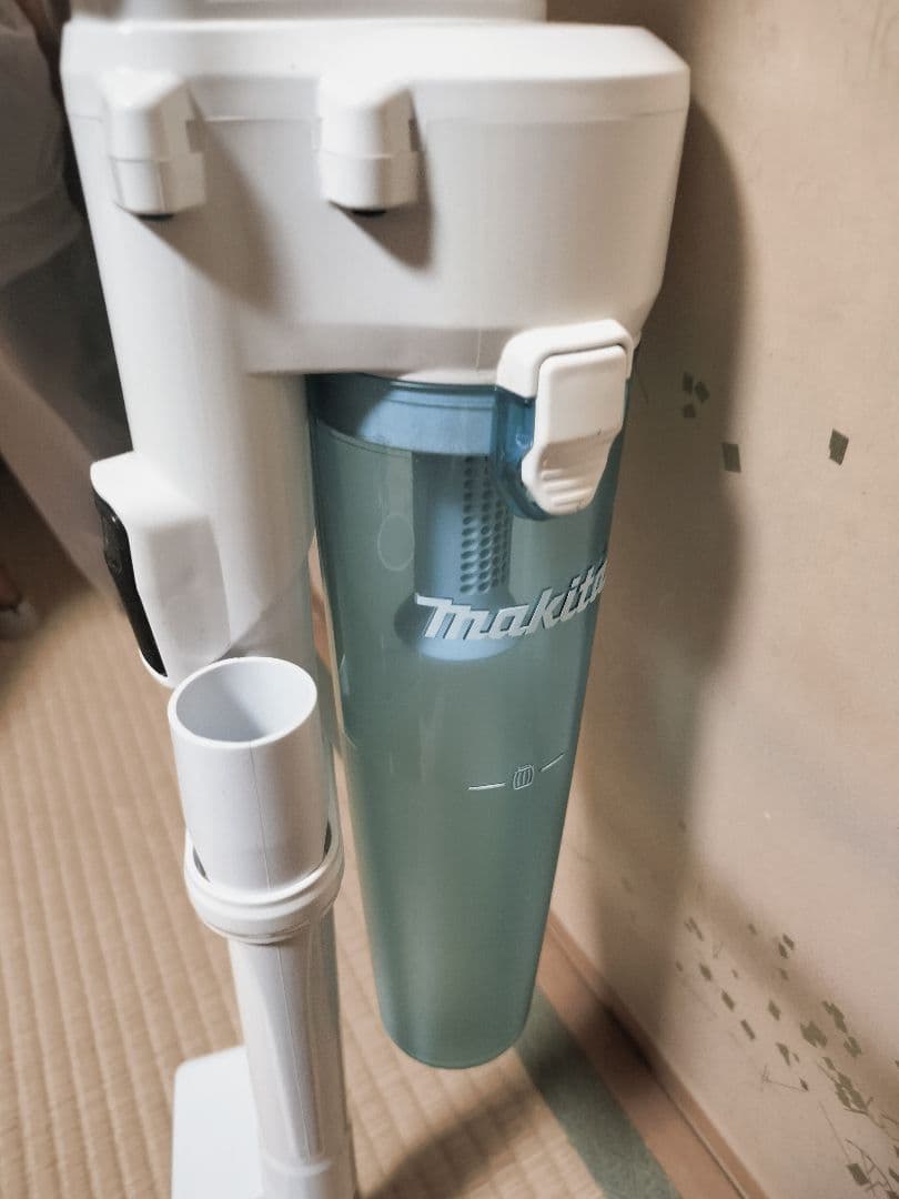 マキタ サイクロン 充電式クリーナー CL280FD 18v バッテリー充電器付