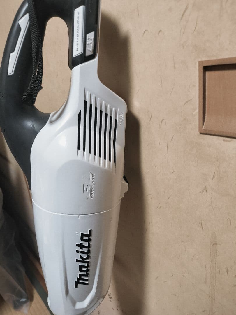 マキタ サイクロン 充電式クリーナー CL280FD 18v バッテリー充電器付