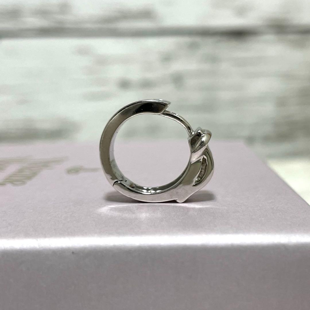 【極美品】ヴィヴィアンウエストウッド　ボビーフープピアス片耳　シルバー　箱ポーチ