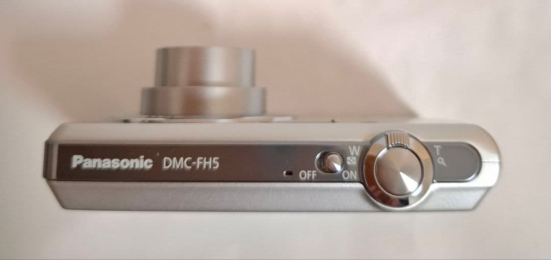 [美品]パナソニック Panasonic Lumix DMC-FH5 コンデジ