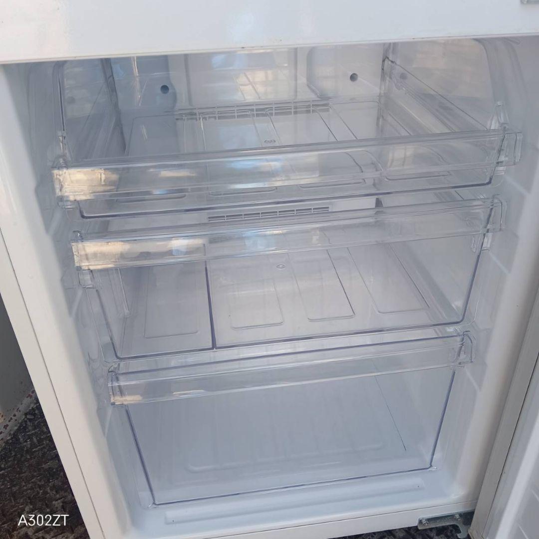 1610 訳あり特価品　SHARP　大型冷蔵庫　271L