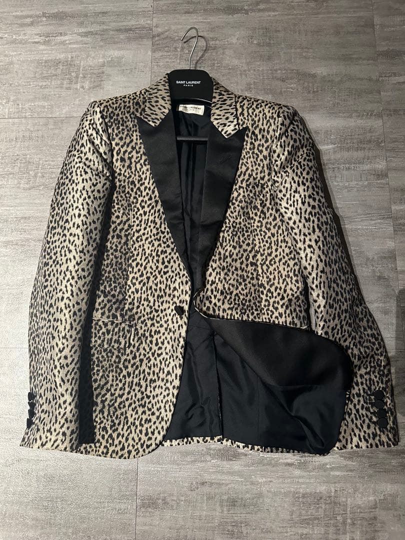 亀梨さん着用　サンローランパリ ベイビーキャット　テーラードジャケット