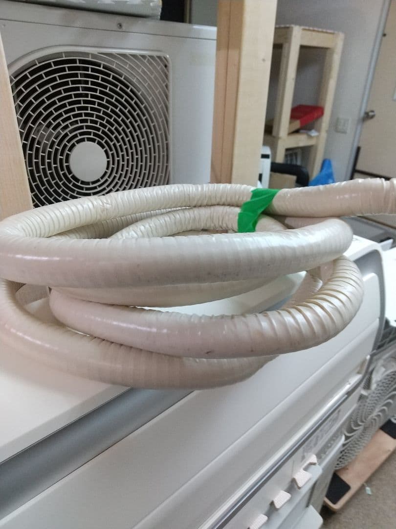 ダイキン エアコン１８畳 F56YTRXP-W 2021年製