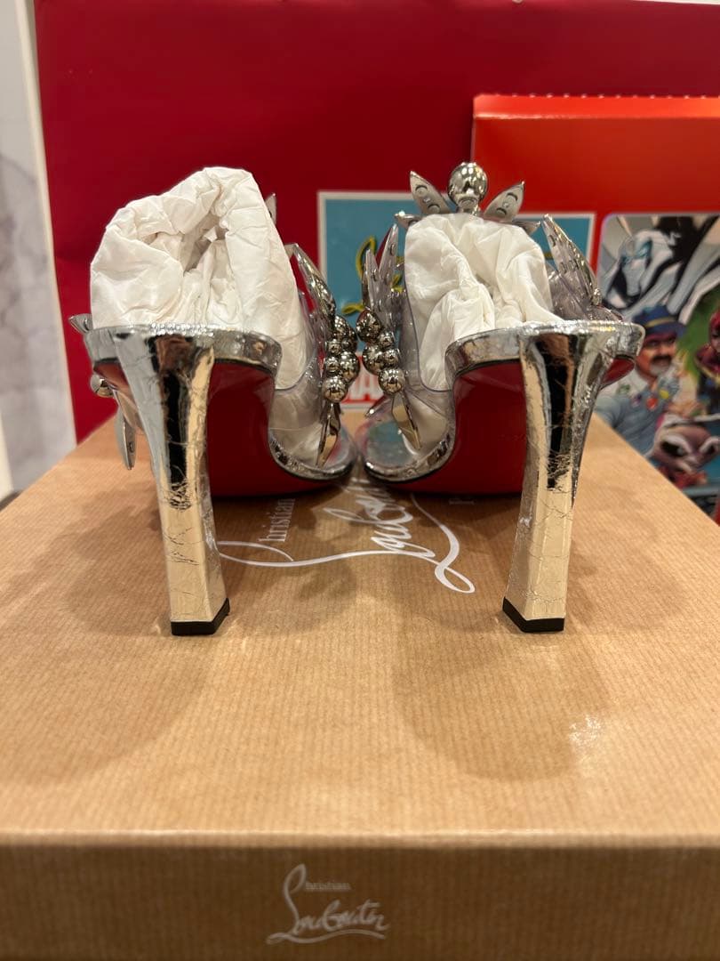 クリスチャンルブタン×マーベルコラボ　限定品