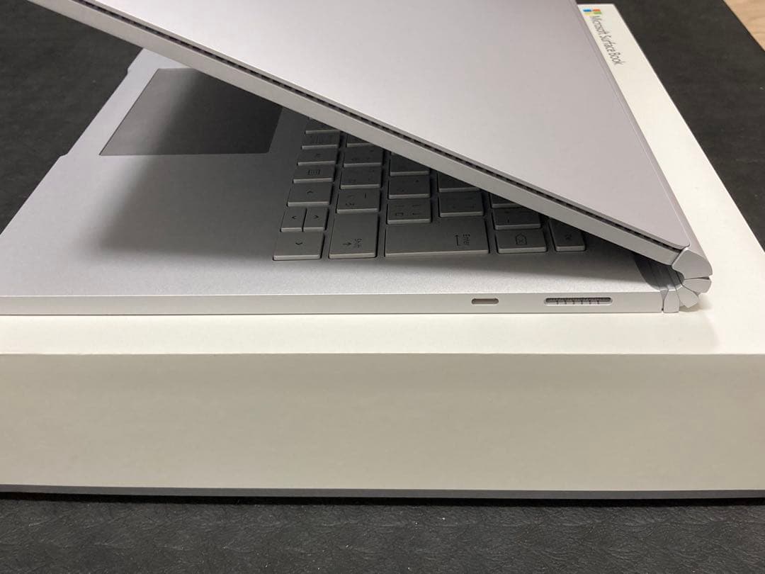 【未使用】Microsoft Surface Book 3 13.5