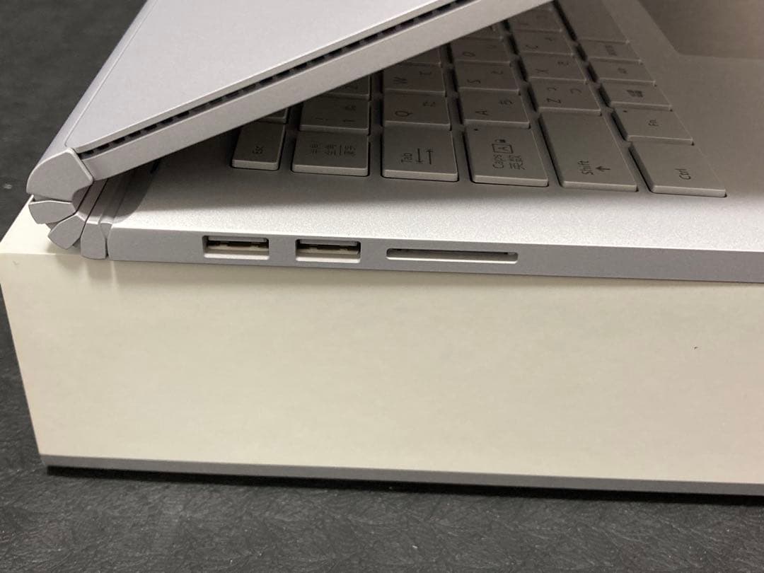 【未使用】Microsoft Surface Book 3 13.5