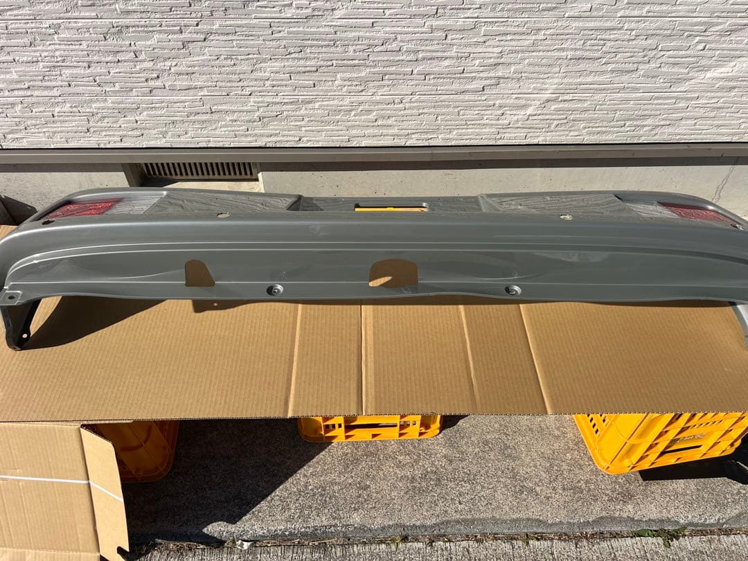 スズキ　エブリイバン　DA17V 純正リアバンパー　モスグレーメタリック