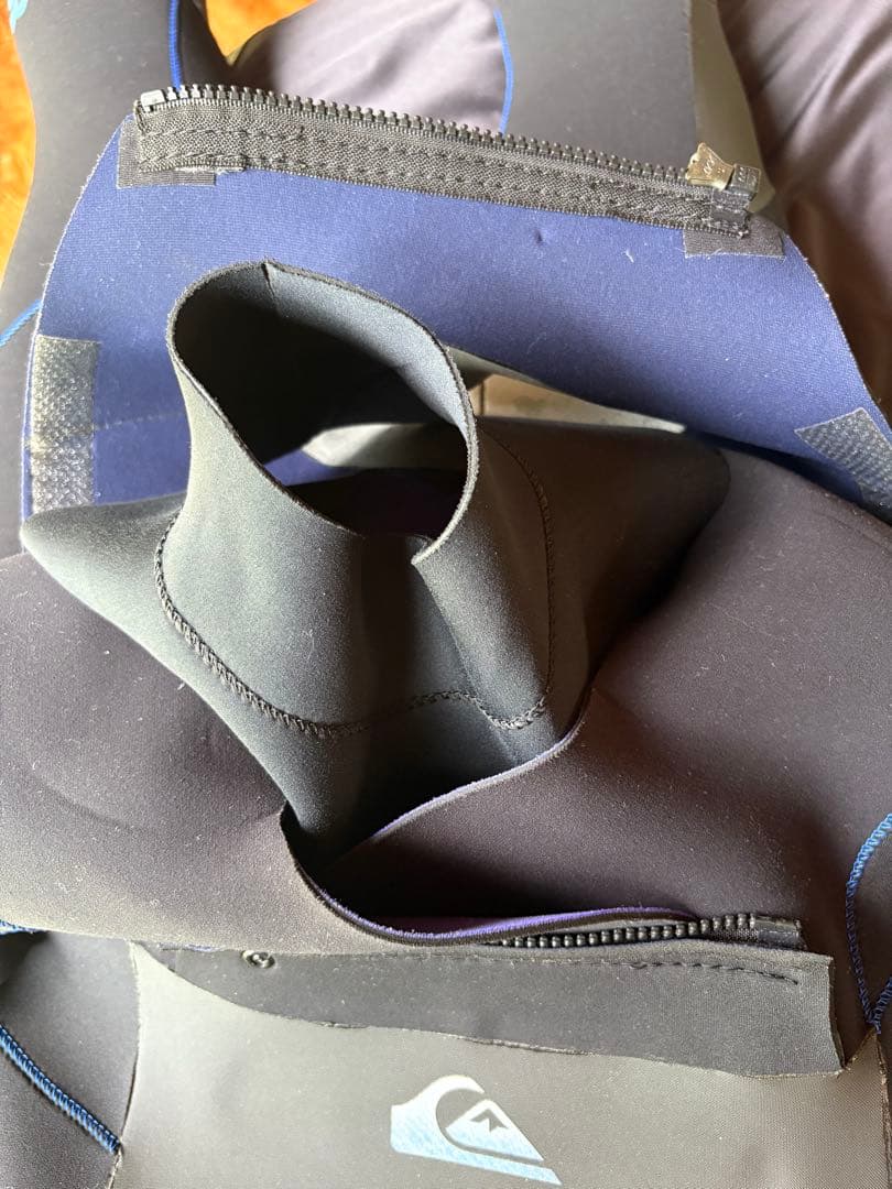 クイックシルバー　キッズボーイズ用ウェットスーツ