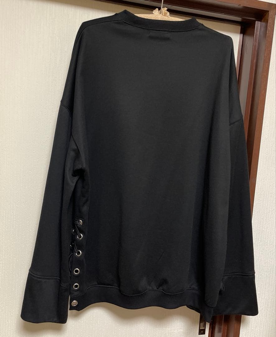 Ado×HARE　サイドレースアップシシュウスウェット　ブラック　刺繍