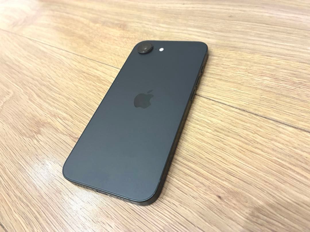 iPhone16e 黒 ブラック 128GB バッテリー100% SIMフリー