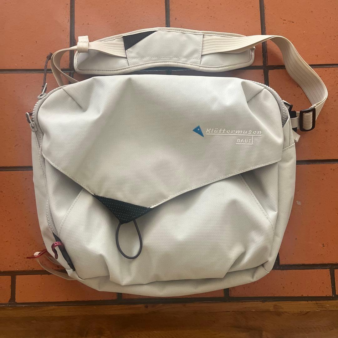 クレッタルムーセン メッセンジャーバッグ　ショルダーバッグ