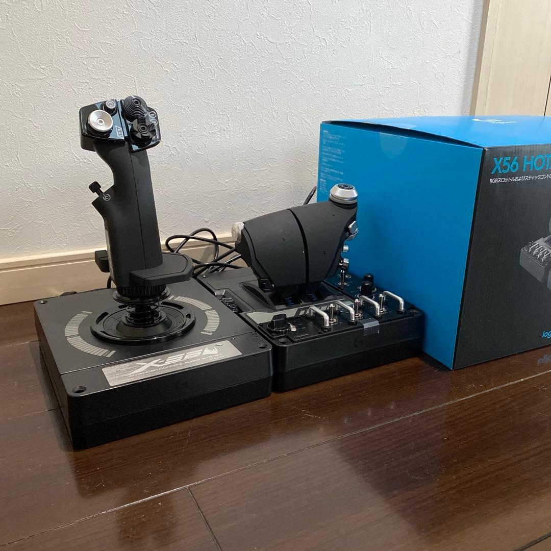 X56 HOTAS RGBスロットルおよびスティックコントローラ