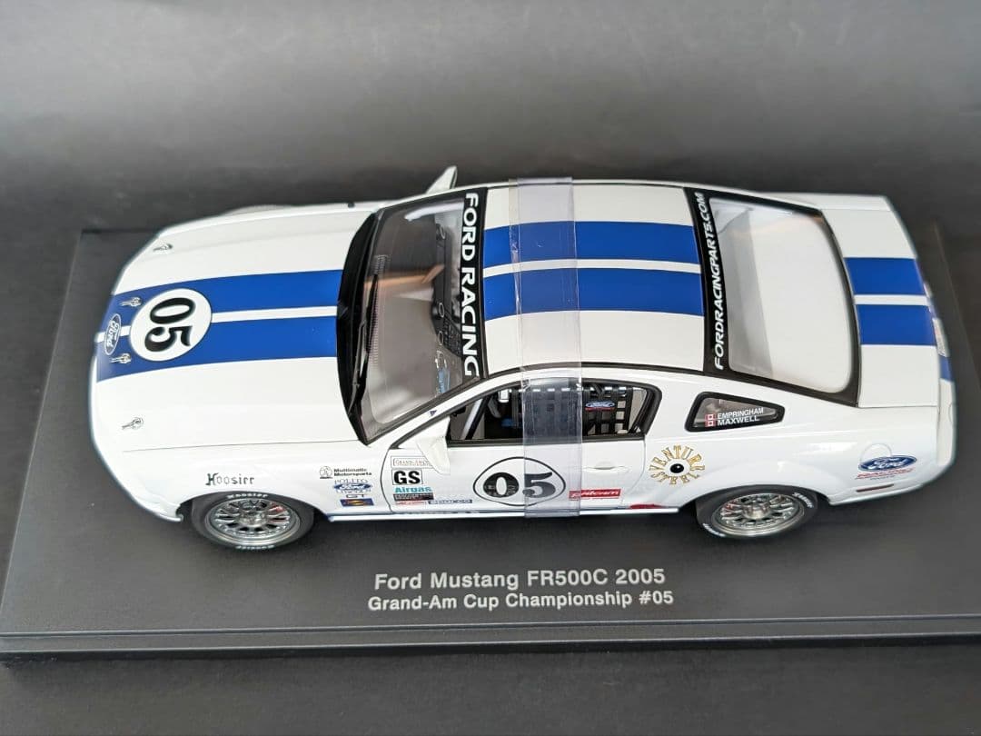 オートアート 1/18 フォード マスタング FR500C 2005 #5