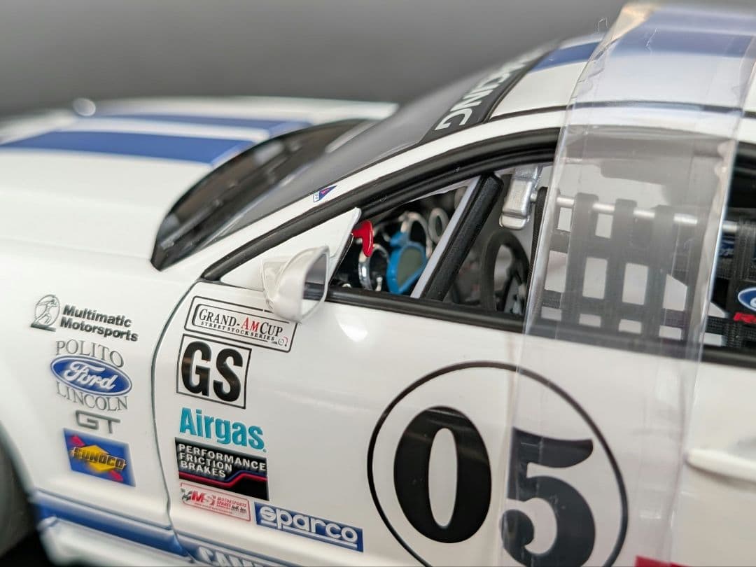 オートアート 1/18 フォード マスタング FR500C 2005 #5