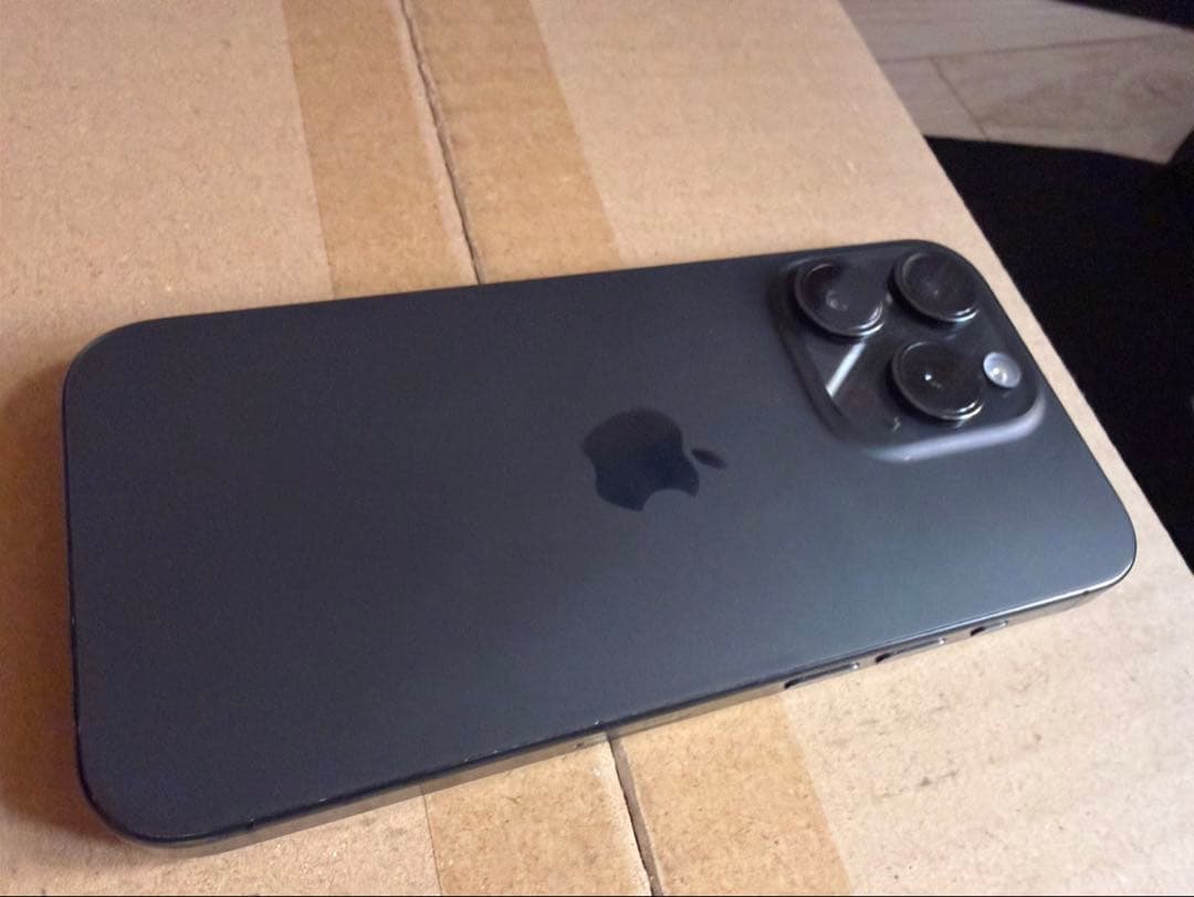 あまとう iPhone15pro 本体のみ simフリー