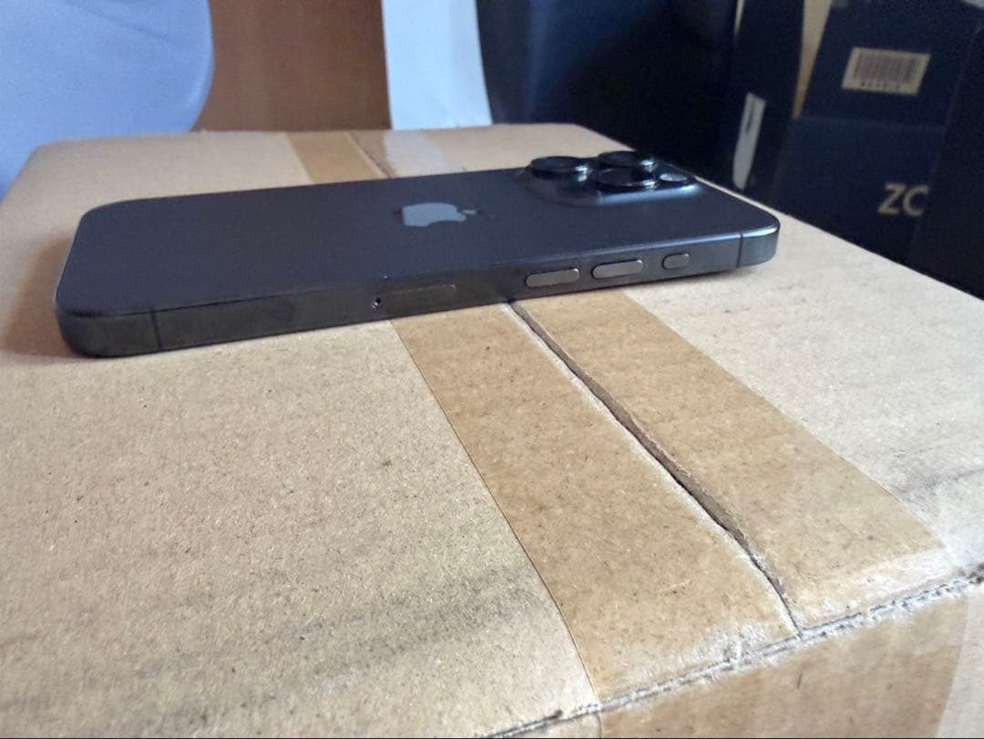 あまとう iPhone15pro 本体のみ simフリー