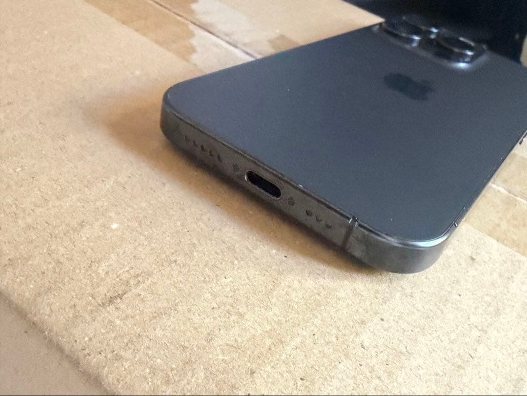 あまとう iPhone15pro 本体のみ simフリー